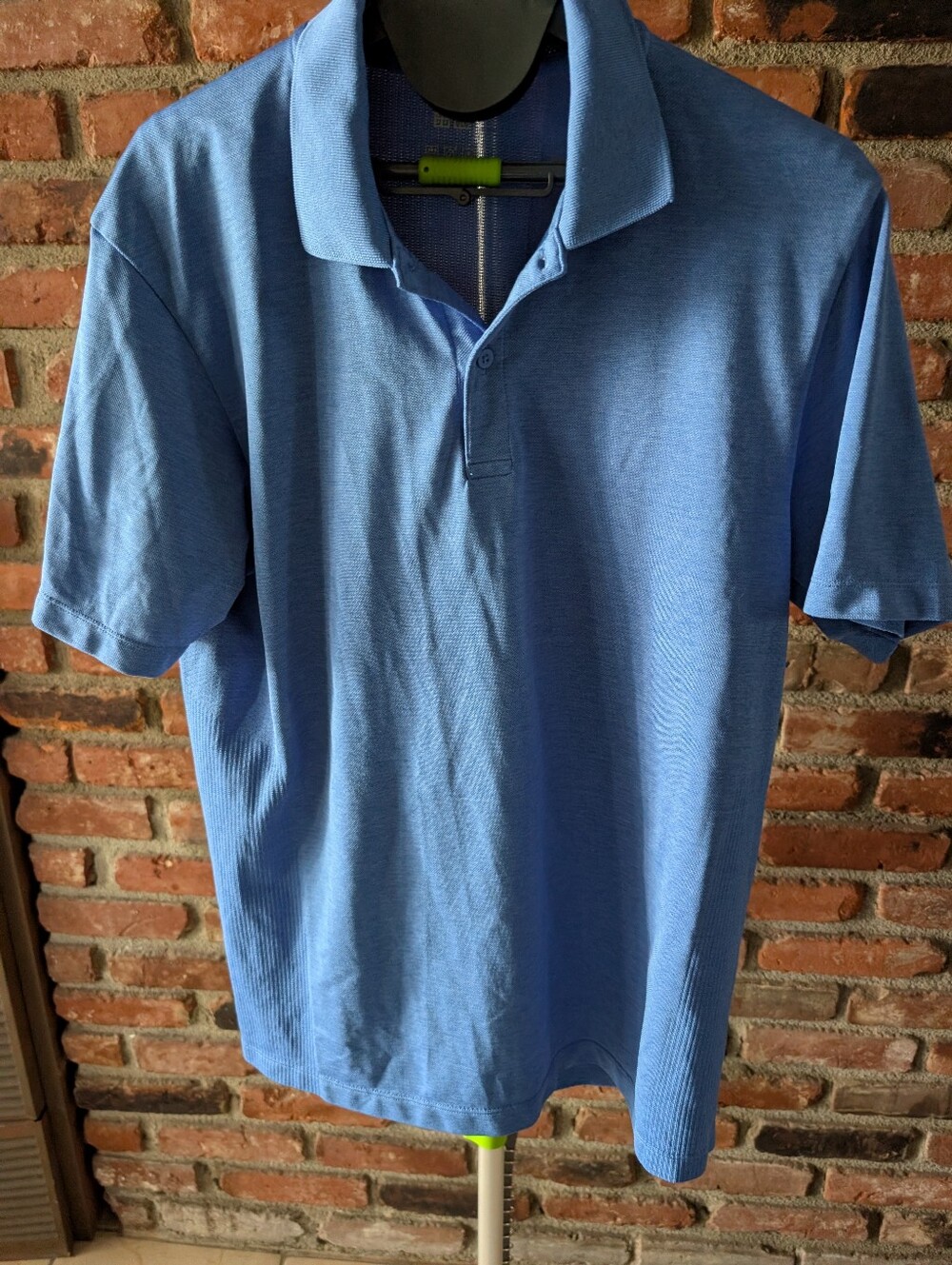 Uniqlo Men's Sky Blue Polo Shirt